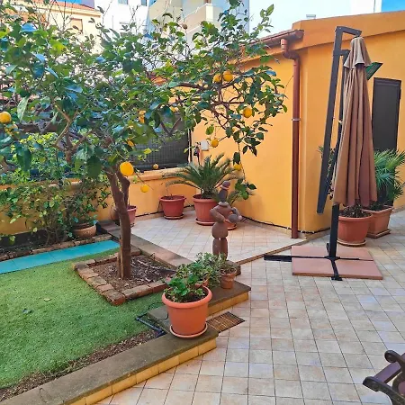 Miriam Not Far From The Center Lägenhet *